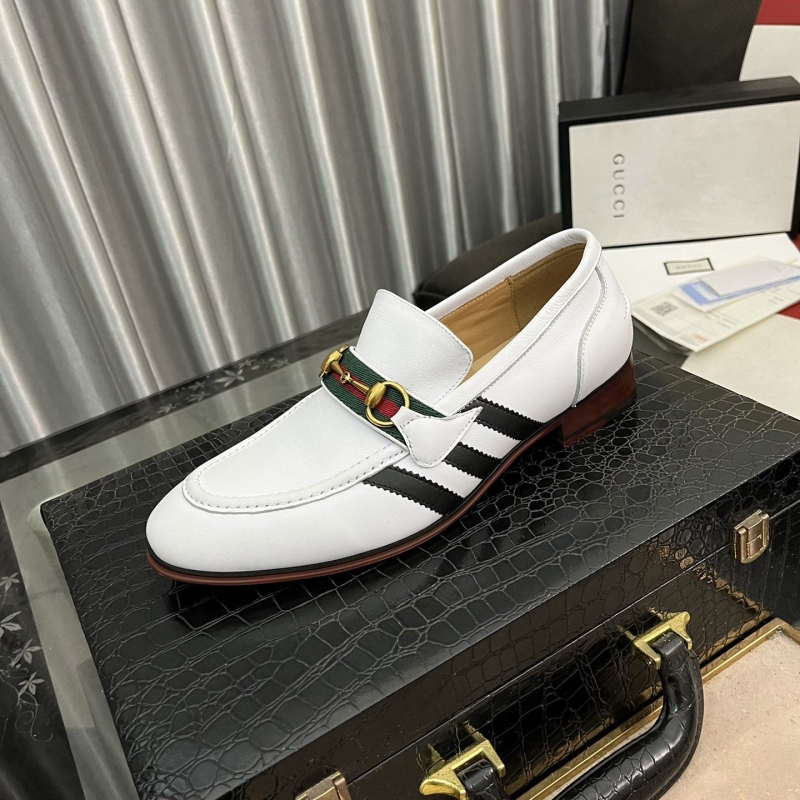 G*u*i leather shoes